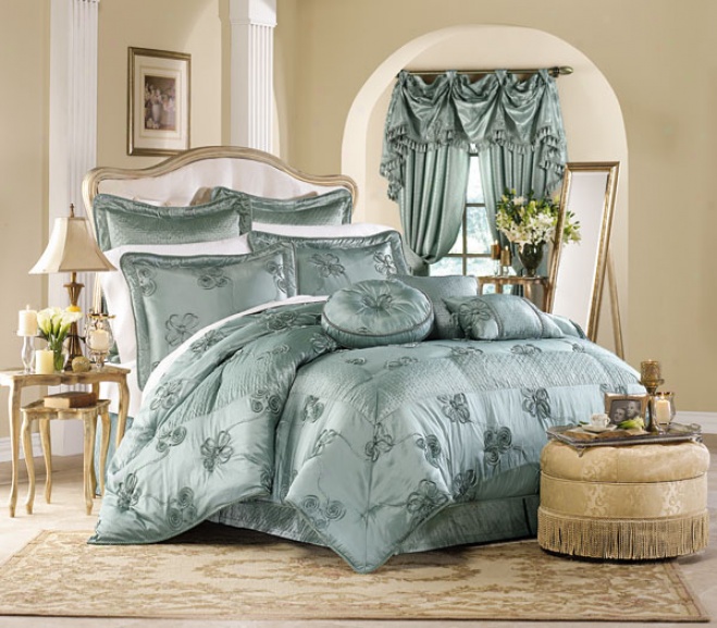 Claudi's Ribbon-azure Embwllished Luxury Bedding