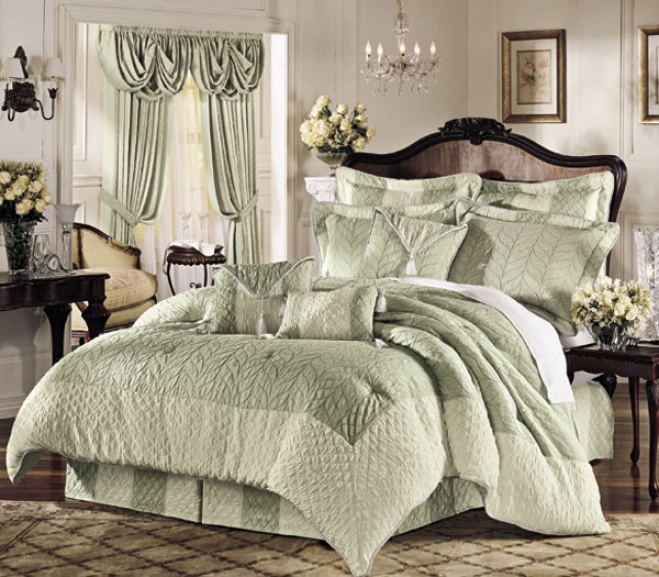 Creme De Menthe Jzcquard Comforter