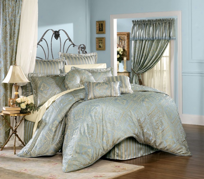 Notting Hill Woven Jacquard Bed Ensemble With Three Toss Pillows Bed Ensembles With Pillows