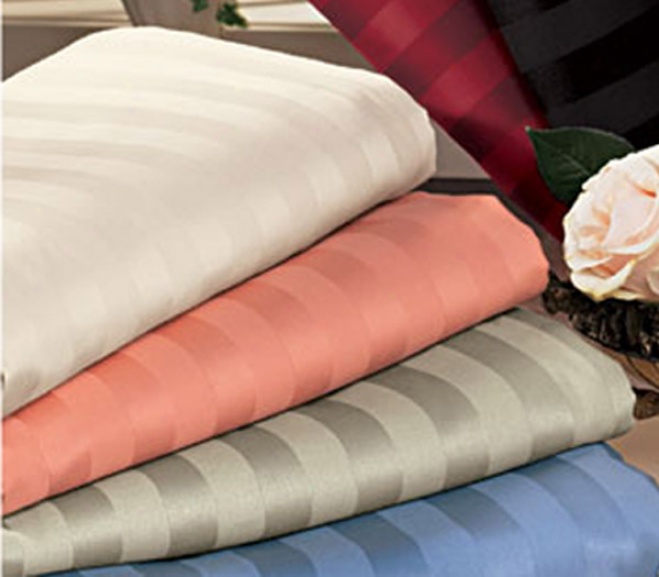 Studio Collection 300-thread Cotton Sateen Bedding (discontinued Colors) Comforters
