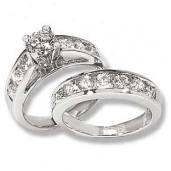 14k White Gold Wedding Set With Center Stone