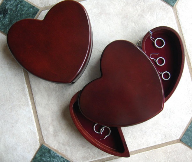 Engraved Rosewood Conscience Jeweldyy Box