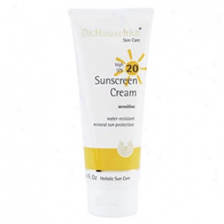 Dr. Hauschka Sunscreen Cream Spf 20